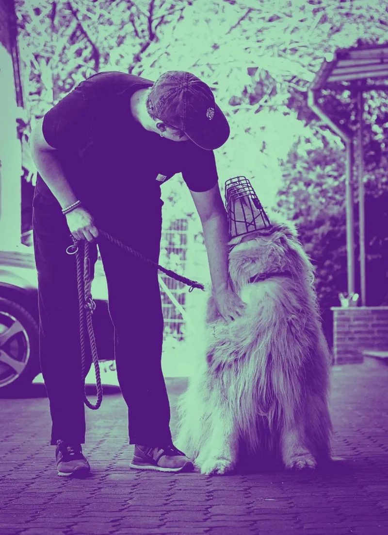 Julia und ihr Hund
